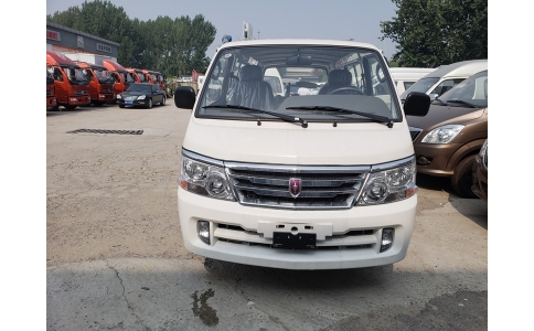 金杯海獅白平十——平頂十座黃牌客車